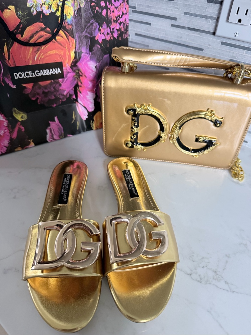 Metallic Gold Patent DG-Emblem Shoulder Bag with Matching Slides size 6 - Picture 3 of 16